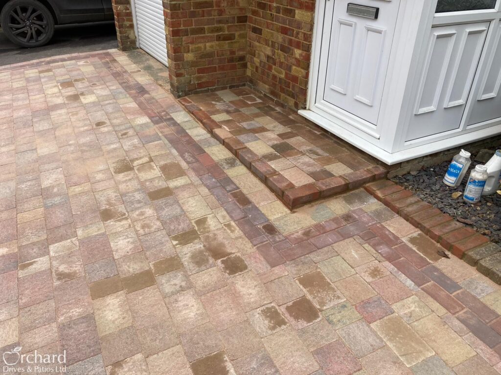 Orchard Drives and Patios - Aged Block Paving with Pin Stripe Boarder - Sandhurst, Kent